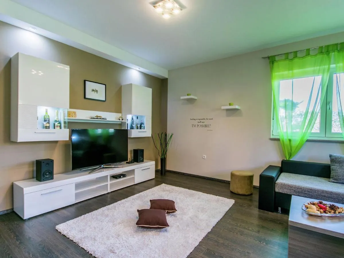 Comfortable Villa In Pula