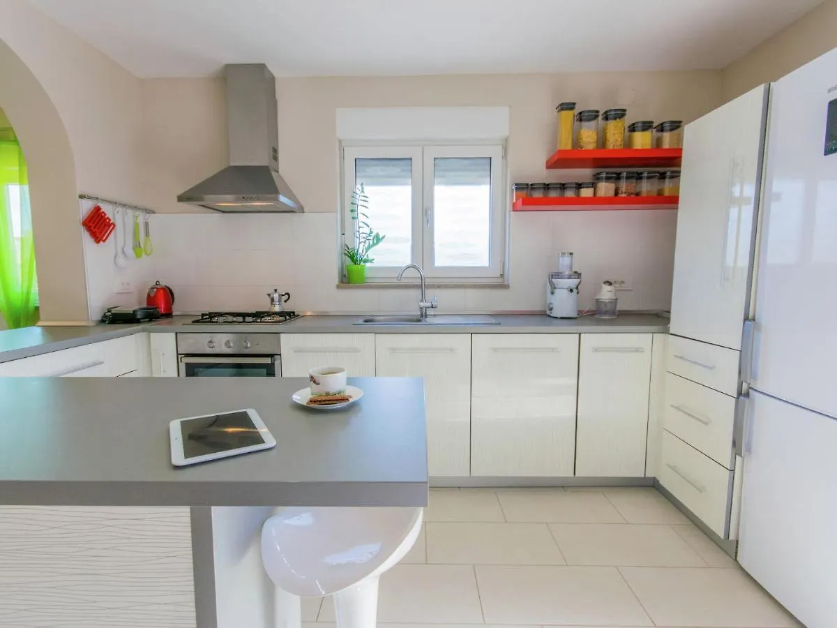 Comfortable Villa In Pula